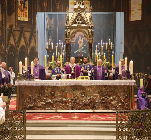 Nadbiskup Kutleša predvodio misu prigodom 24. obljetnice smrti kardinala Kuharića